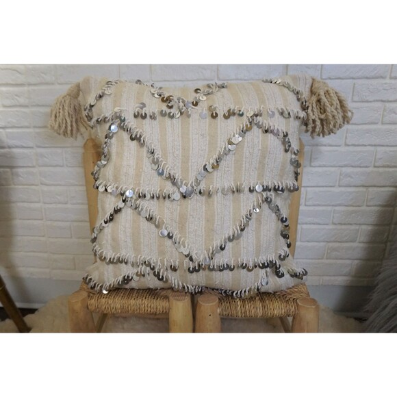 Vintage Moroccan Handira Pillow Cover: Berber Wedding Blanket Cushion 03YS00396 - Picture 6 of 10